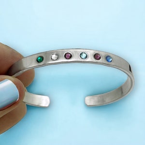 Birthstone bracelet for mom, Mothers Day personalized birthstone bracelet, birthstone cuff bracelet, gift for mom, crystal jewelry for mom