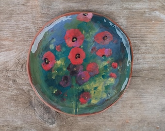 Handgemachter dekorativer Teller aus handgemalter Keramik mit Blumen, rustikaler Teller, Original Wohndekor, moderne Keramik, originelles Geschenk, Keramikkunst