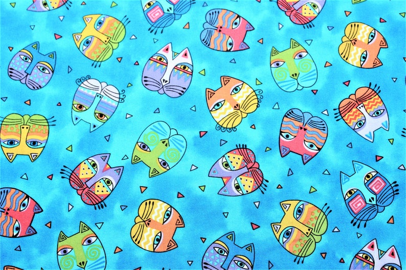 BTHY Laurel Burch Rare Oop FANTASTIC FELINES Pastel Cat Heads on Light Blue Fabric