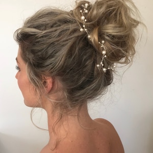 Pearl Hair Vine,Delicate Bridal Hairpiece,Simple Pearl Wedding Hair Accessory, Swarovski Round Pearl Headband,Bridal Wreath,Elegant Halo image 7