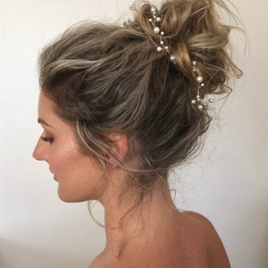 Pearl Hair Vine,Delicate Bridal Hairpiece,Simple Pearl Wedding Hair Accessory, Swarovski Round Pearl Headband,Bridal Wreath,Elegant Halo image 6