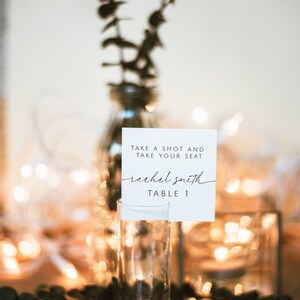 Modèle de carte d&#39;escorte photo ARCHER, carte d&#39;escorte minimaliste, prenez une photo et prenez votre place, décoration de centre de table de mariage, marque-places de mariage