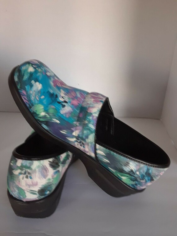 Floral nursing shoes discount