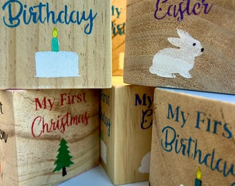 Houten mijlpaalblok Baby's First Holidays - fotorekwisiet - neutrale kleur