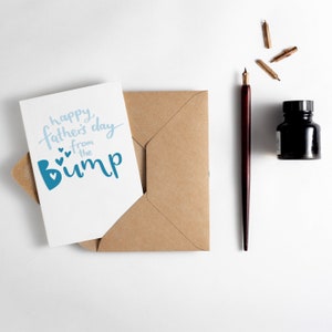 Happy Father’s Day From The Bump Card - Carte mignonne de la fête des pères pour les papas nouveaux et s’attendant à être!