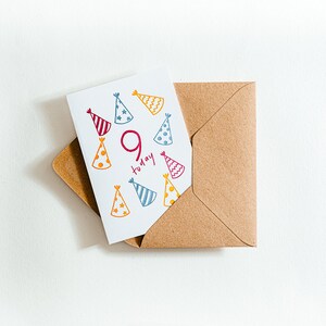 Tarjeta de cumpleaños para niños de nueve años - "¡9 hoy!"