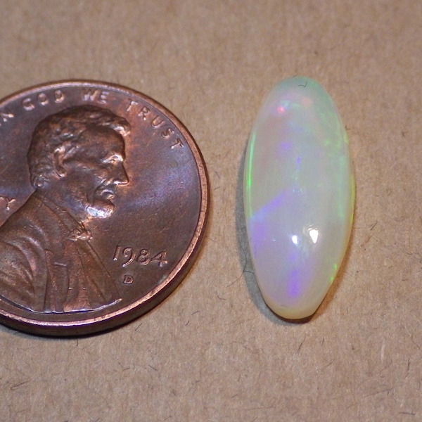 SOFT GLOW OPAL Crystal    Delicate green,gold sheens move best in low light.