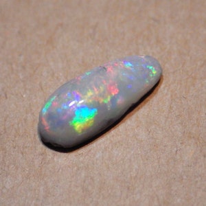 RICH BRIGHT MULTICOLOR  Opal
