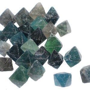 1lb Fluorit Oktaeder -XLARGE Kristalle -Blau-Grün - Bulk Pound Lot FLUBGXL1LB