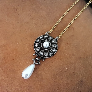 Art Deco Pearl Necklace: Crystal Round Pendant, Gatsby Bridal Jewelry