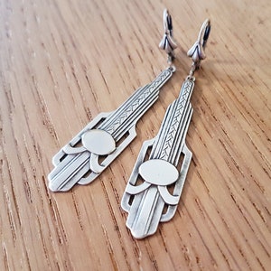 Art Deco Sterling Silber überzogene Hängeohrringe: Geometrischer Statement Schmuck