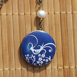 Vintage White Bird Locket bronze round Art Nouveau floral dark blue natural freshwater pearl retro antique style keepsake art jewellery