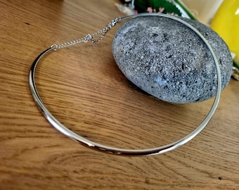 Stainless Steel Choker Necklace: Minimalist Silver Neck Cuff