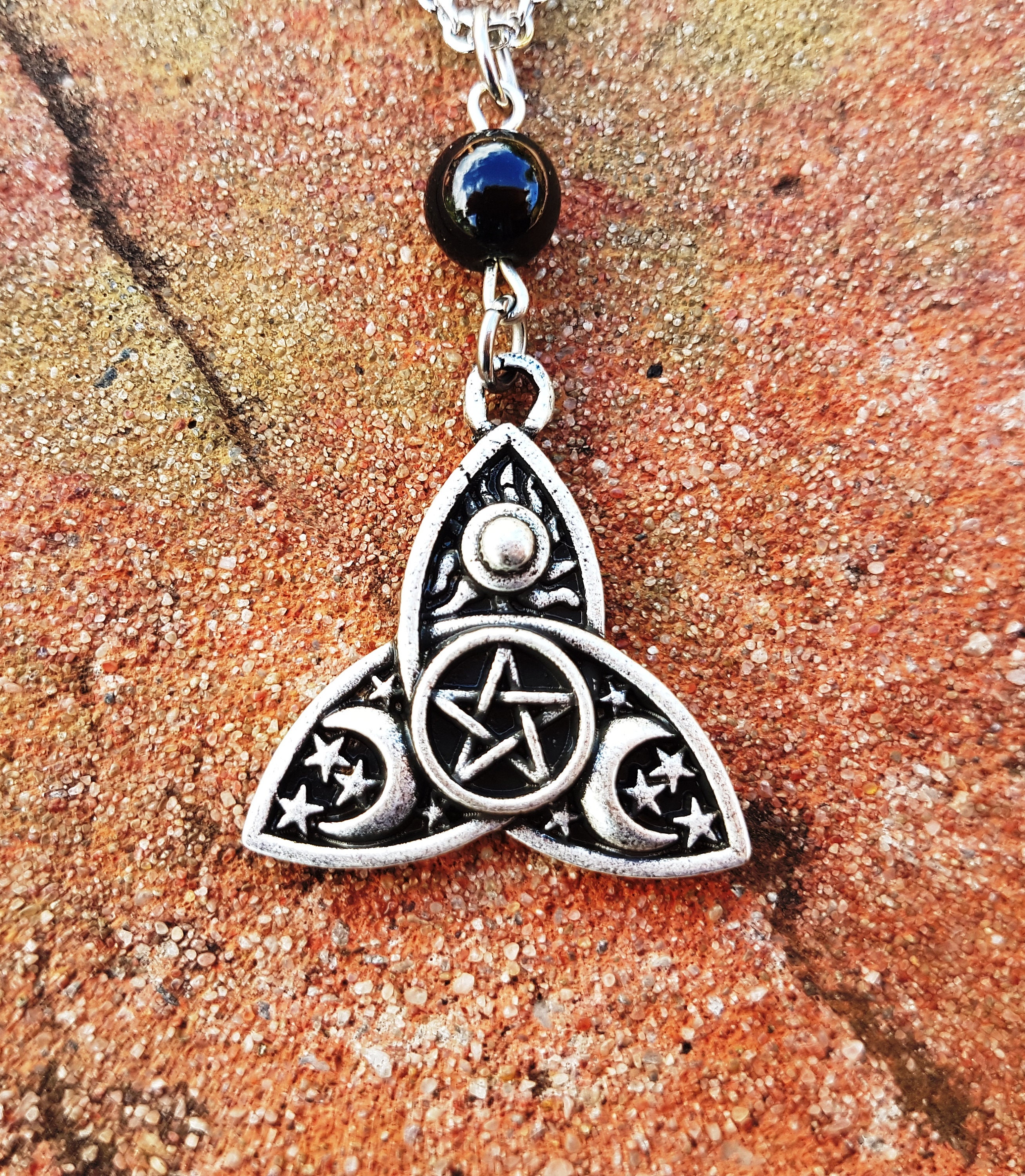 服/ファッション MM  Celtic Knot Pentacle Ankh Moon Triquetra Celtic Knot Pentagram Sun Crescent Moons Stars Oxidized