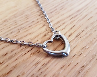 Zierliche Silber-Herz-Kette: Minimalistischer Edelstahl-Anhänger