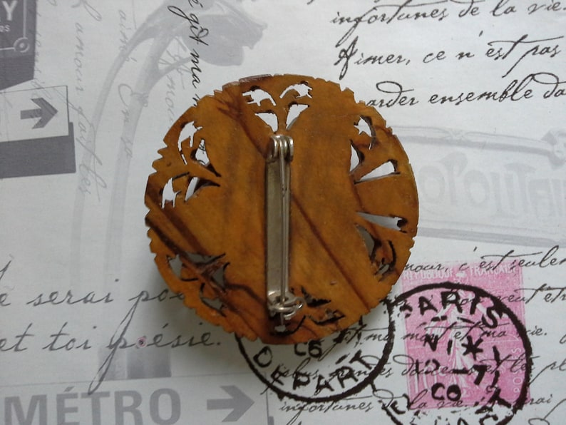vintage wooden flower brooch 1950s style