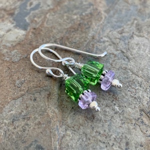 Boucles d’oreilles Peridot et Amethyst avec argent sterling, 1,25 pouce