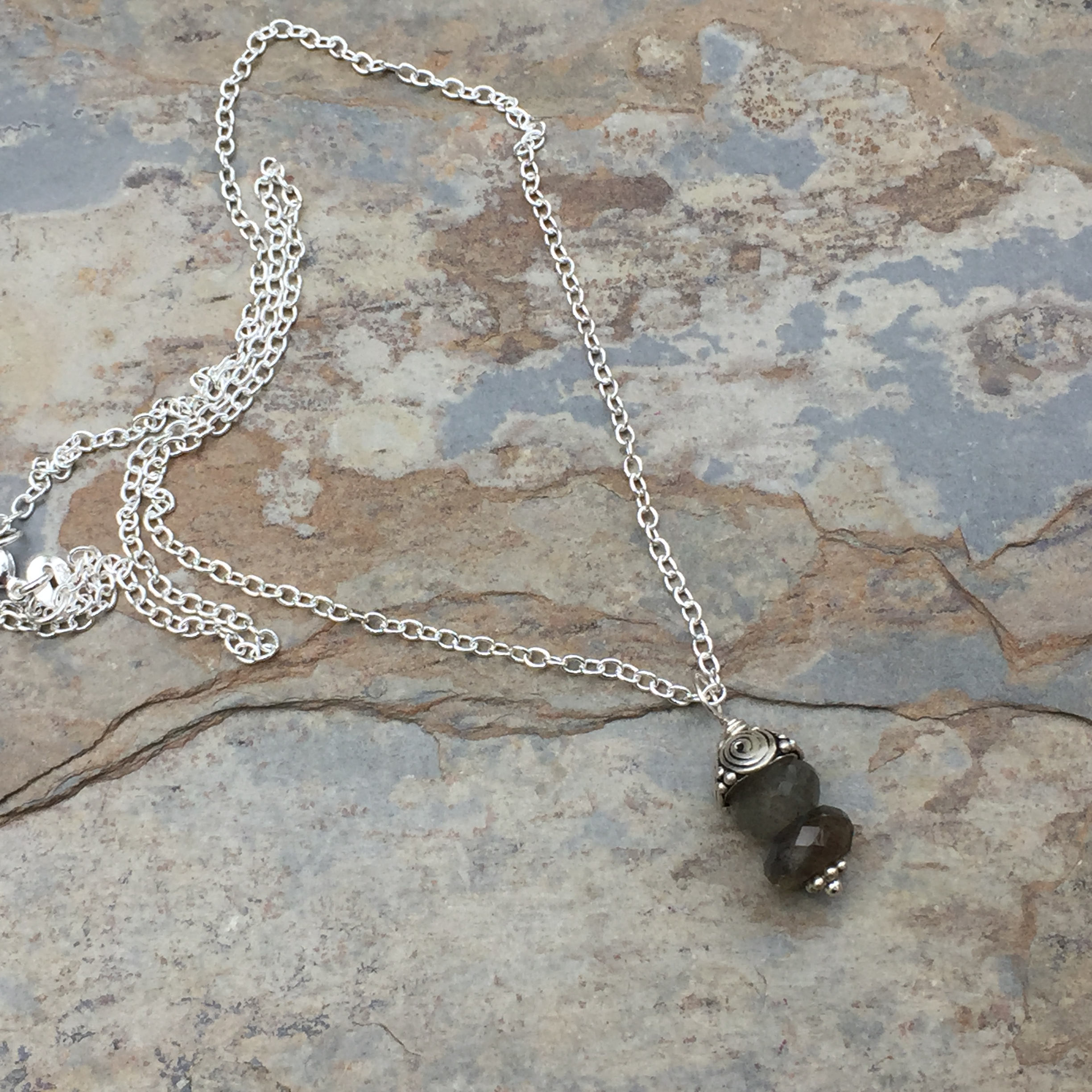 LABRADORITE NECKLACE