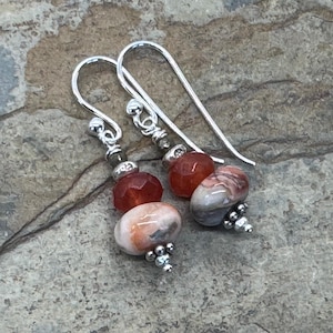 Pendientes de ágata y cornalina con encaje loco y plata esterlina de la tribu Hill, 1,5 pulgadas de largo