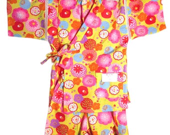 Vêtements d'été Jinbei pour enfants - Jaunes avec fleurs