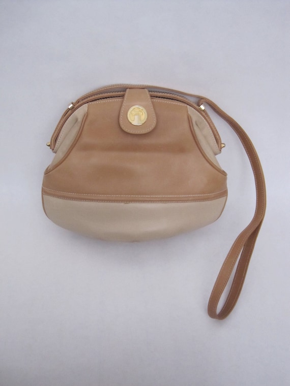 gucci tan leather purse