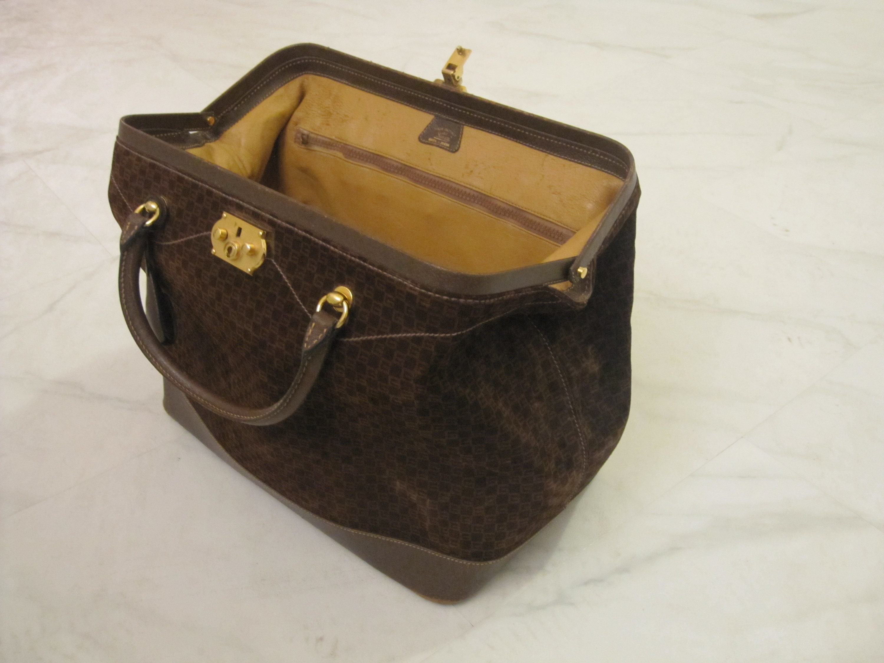 Gucci Vintage Doctors Bag / 1970s Square G Brown Suede Leather 