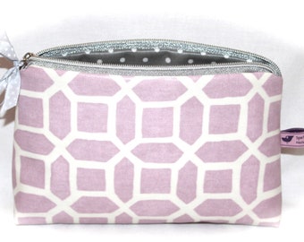 Cosmetic bag