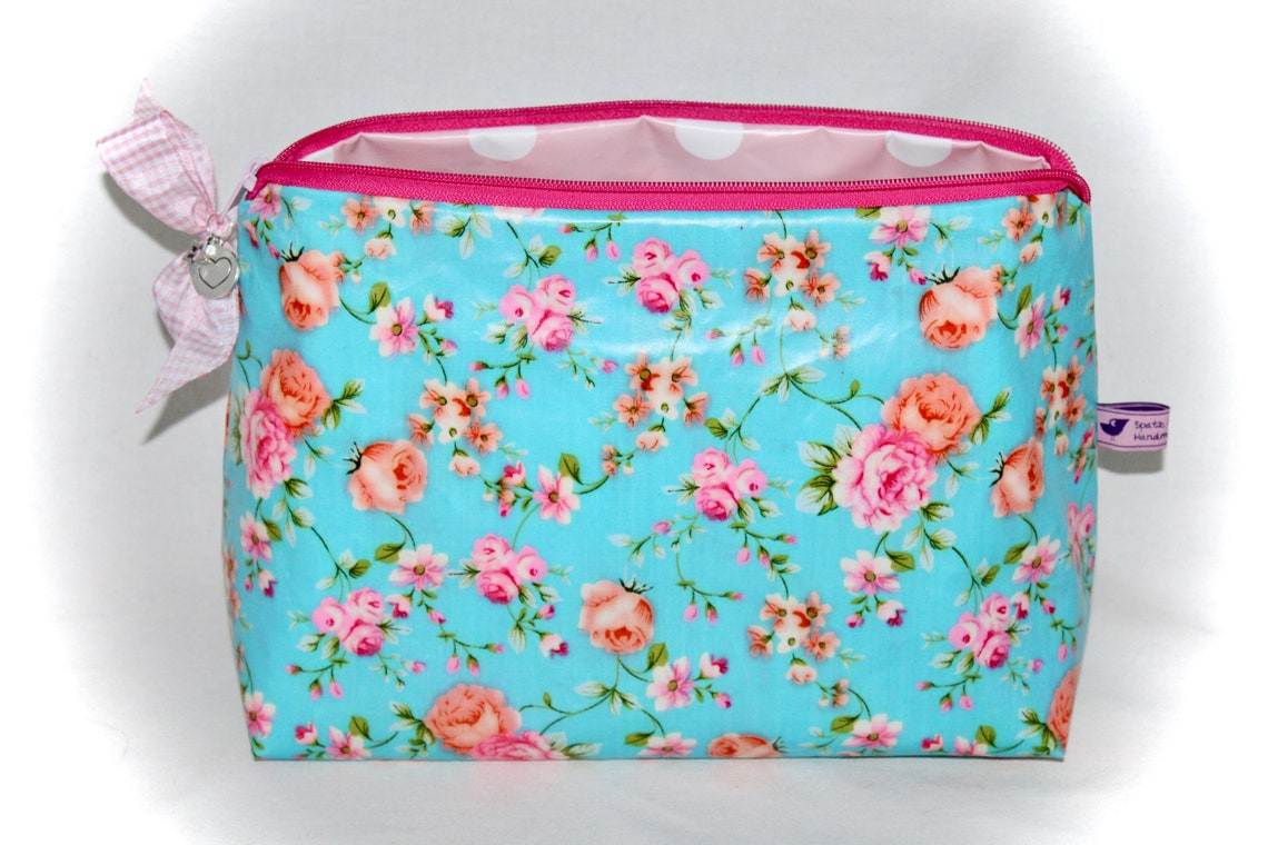 Personalisiertbare Kosmetiktasche Mit Rosen-Motiv – Aus Grünem Stoff, Mit Reißverschluss