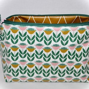 Toiletry bag, wash bag, wash bag
