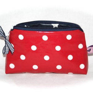 Süsse Kosmetiktasche aus Wachstuch in rot blau mit Polka Dots