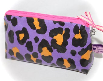 Cosmetic bag leo print