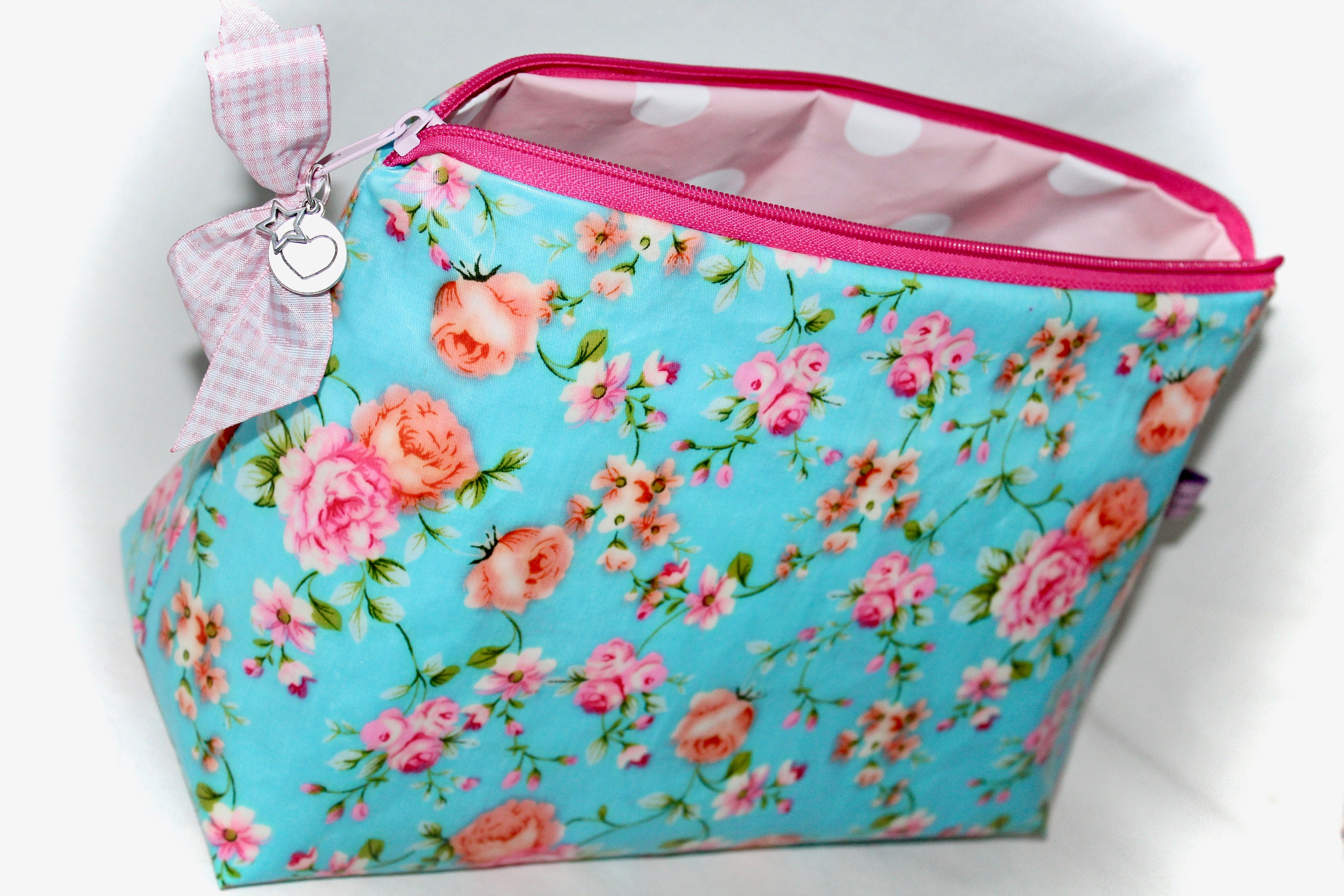 Cute Toiletry Bag With Names in Turquoise Pink With Roses and 