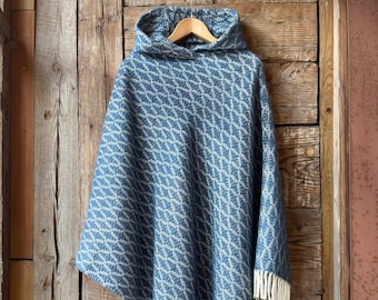 Mantella poncho coperta in lana blu navy Mantella poncho con cappuccio blu/bianco Mantella poncho lunga in lana blu lana Mantella poncho in pura lana d'agnello con cappuccio blu navy