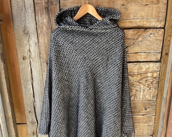 Couverture en laine noire poncho cape longue cape en mélange de laine d'agneau/bambou noir et blanc grande taille poncho pour femme poncho en mélange de laine naturelle/bambou