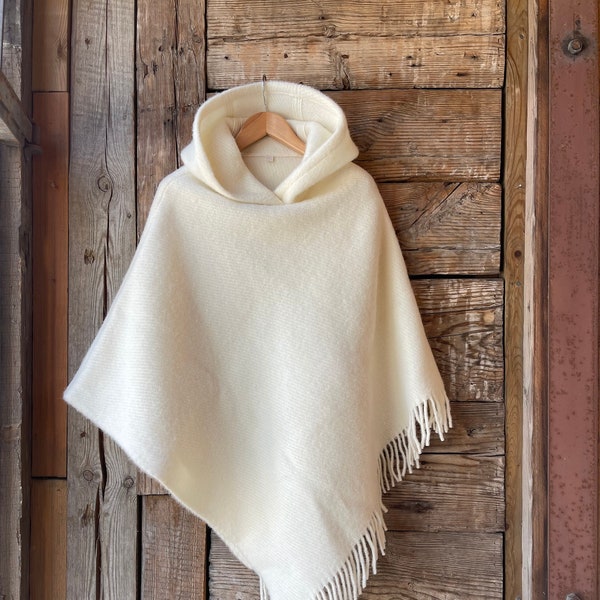 Cream white hooded lambswool poncho cape with fringes Ladies poncho Pure wool hooded ladies poncho Milk White pure wool blanket poncho cape