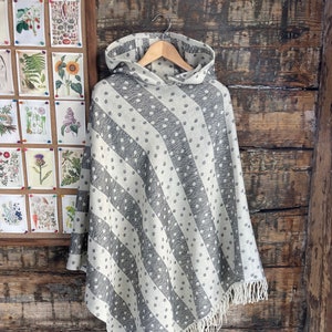 Grey wool blanket poncho cape hooded Light grey lambswool/linen mix poncho cape Light grey/milk white wool/linen flax mix dott design poncho