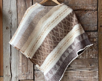 Bruine alpaca wollen poncho cape Dames poncho cape Alpaca&lambswool mix bruine poncho cape tribale ornamenten Beige wollen poncho cape inheemse stijl