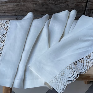 White linen table runner with lace, Natural linen runner, Vintage table runner laced, Linen table runner white linen lace romantic