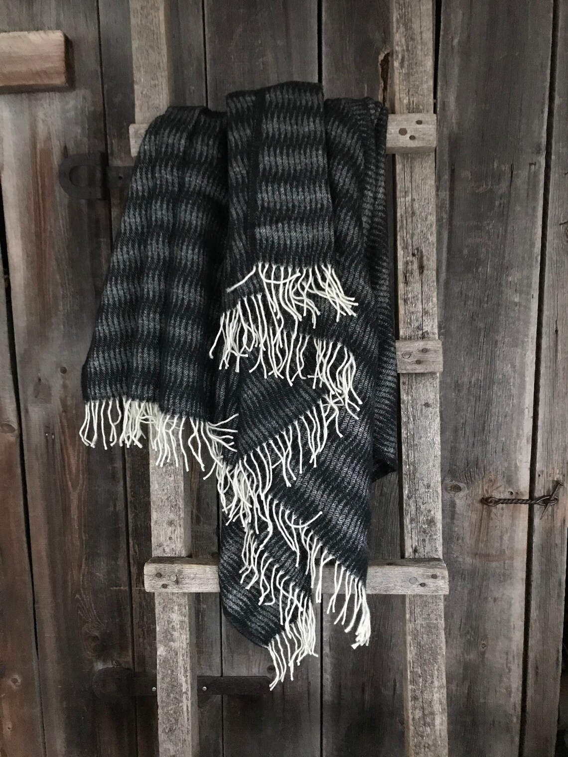 Black/white wool throw blanket with white fringes Pure | Etsy
