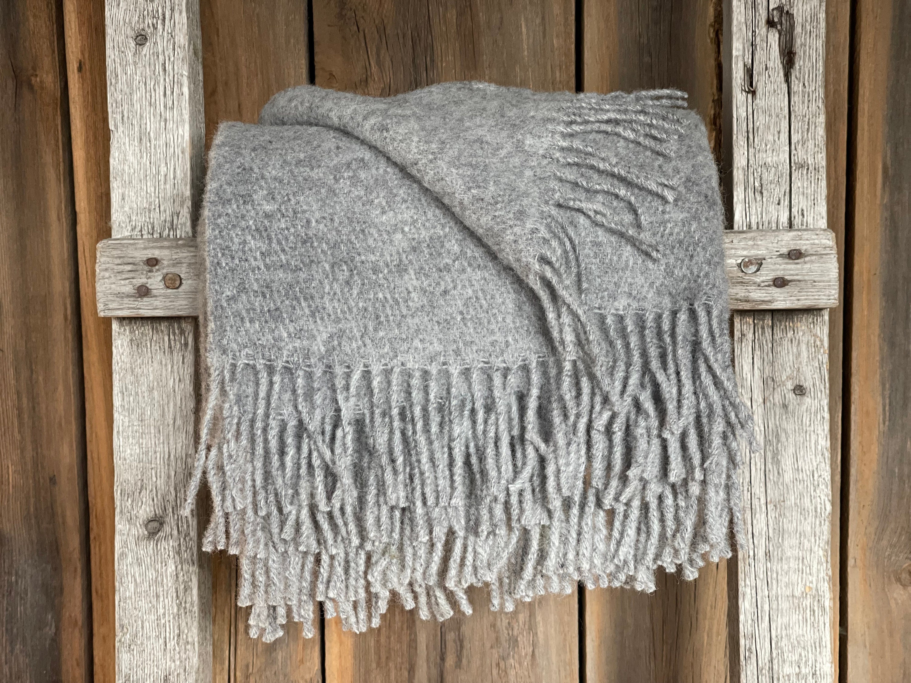 ARVO wool blanket    130x180+fringes グレー Blankets with fringes : Wool blanket with fringes 