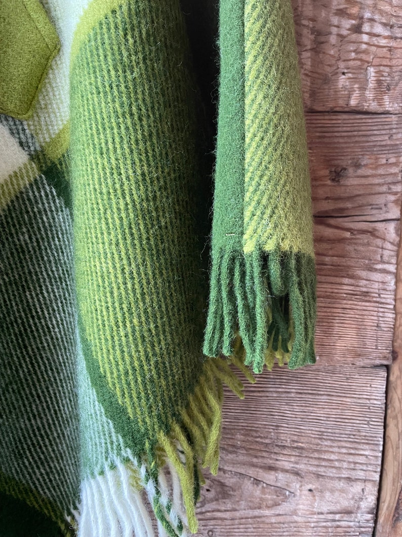 Green lambswool poncho cape Ladies poncho Green/white pure wool blanket poncho Long wool poncho Green lambswool poncho warm and beautiful image 8