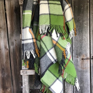 Green checked wool throw blanket with fringes Green/grey/white Pure wool throw blanket Pure lambswool throws blankets 55&#39;&#39;X81&#39;&#39;/140X205cm