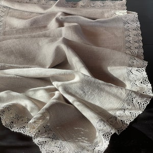 Rustic linen table runner Grey linen runners Vintage linen table runner Stonewashed farmhouse table runner 4 sided grey flower bud lace