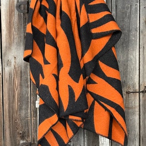 Orange lambswool blanket tiger throw blanket Orange/black Pure Wool throw blanket Tiger blanket Warm breathable throw 55&#39;&#39;X81&#39;&#39;/140X205cm