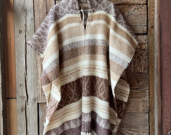 Poncho en laine brune Alpaga/laine d’agneau mélange poncho Poncho en laine beige très chaud et respirant Style ethno Poncho couverture à franges laine d’alpaga