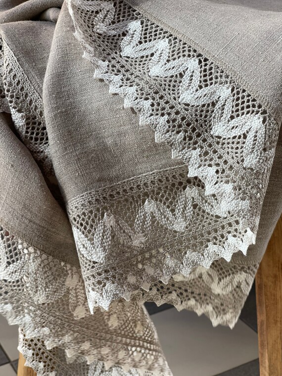 Nappe Lin Naturel Gris Dentelle InitasWorks - 1,06 X 1,06 M - Neuve