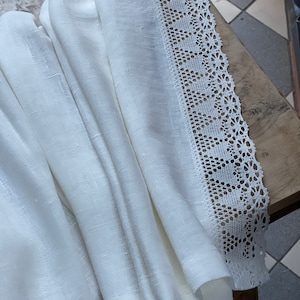 White linen table runner with white lace, Natural linen runner, Vintage table runner laced, Linen table runner Floral-sun ornament lace
