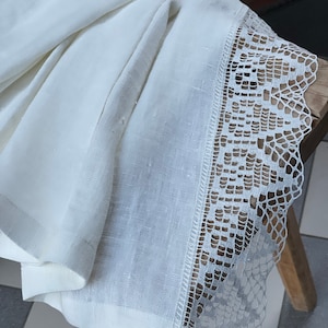 White linen table runner with white lace, Natural linen runner, Vintage table runner laced, Linen table runner Romantic heart linen lace