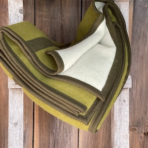 XL size GREEN wool blanket Large size Wool blanket Pure lambswool blanket Warm and breathable wool blanket 79&#39;&#39;X87&#39;&#39;/200X220cm Perfect gift