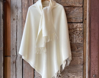 Cream white lambswool poncho cape wit shawl collar Milk white poncho Long wool poncho cape Lambswool poncho warm and light Pure wool